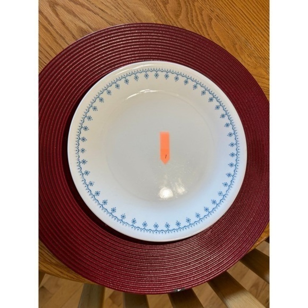 Corelle Snowflake‎ Blue Garland Set of 5 Salad Plates & 2 Saucers, Vintage 1970s